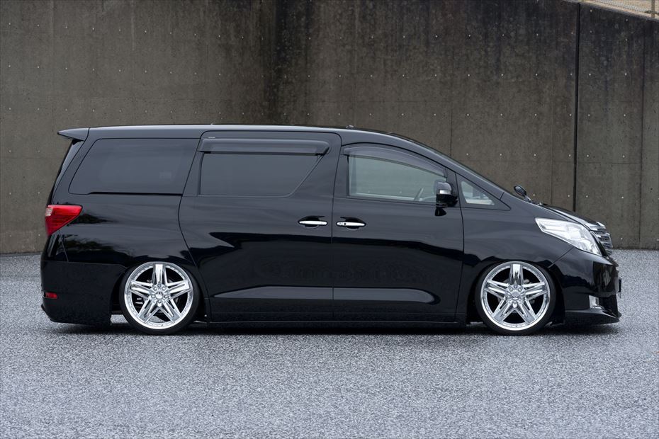Toyota Alphard AIMGAIN Pure VIP exhaust finisher - image 10