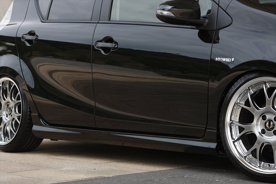 Toyota AQUA AIMGAIN Nhp10 side step - image 11