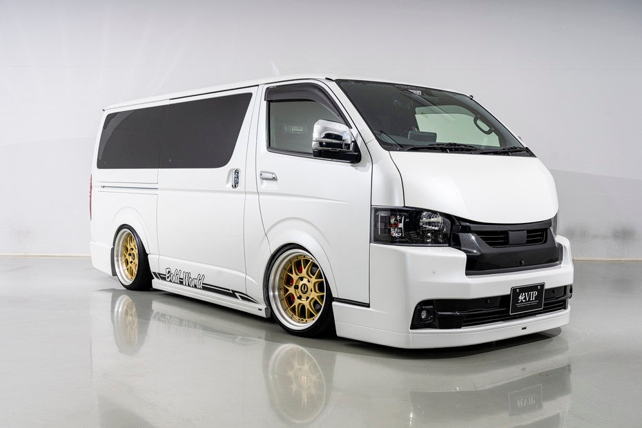 Toyota HiAce AIMGAIN Pure VIP exhaust finisher