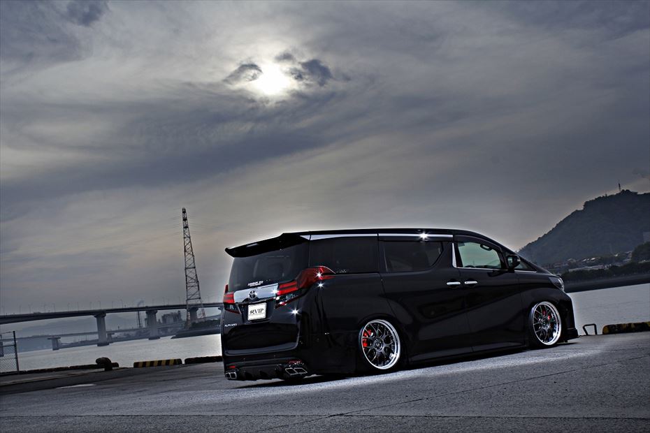Toyota Alphard AIMGAIN Pure VIP side step - image 2