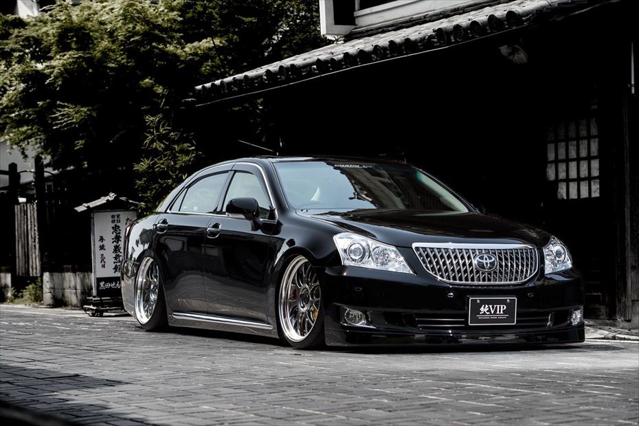 Toyota Crown Majesta AIMGAIN Pure VIP side skirts - image 6
